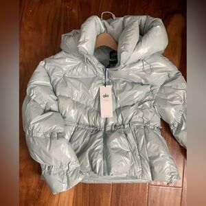 TAGS REMOVED ALO Yoga Women's light blue stunner Puffer Jacket